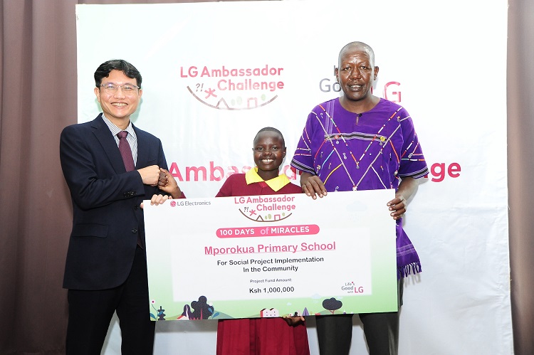  3 Million Shillings To 3 Social Groups From LG