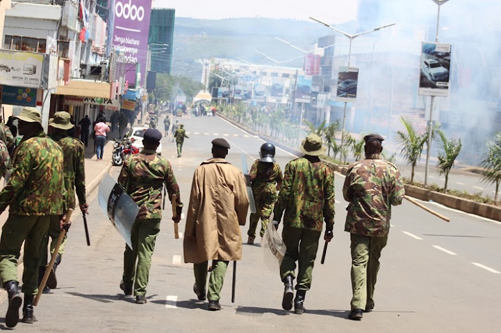  Three Things That A Kenyan Police Officer Will Plant On You